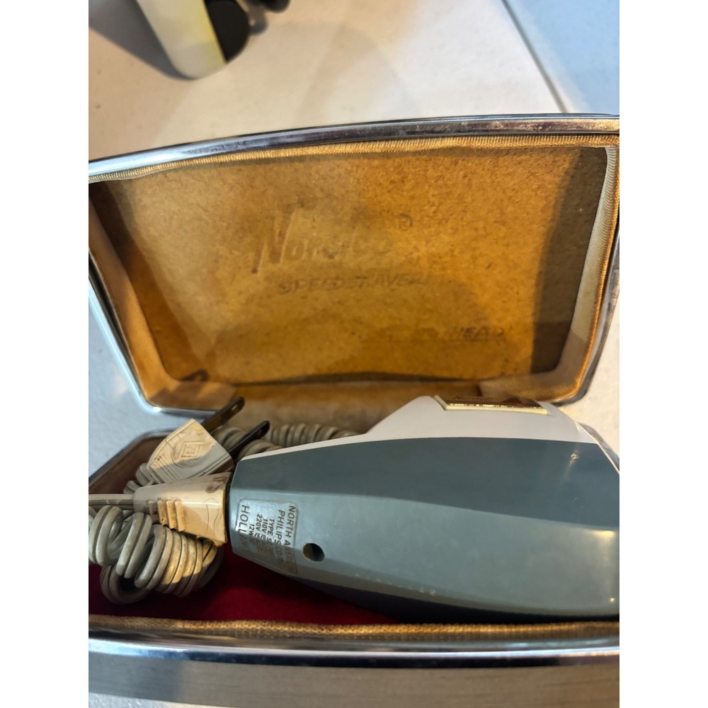 Vintage Norelco Speedshaver Electric Razor Dual Head Grey White Holland with Cas - Picture 9 of 9